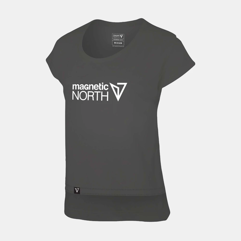 MAGNETIC NORTH GRAPHIC TEE