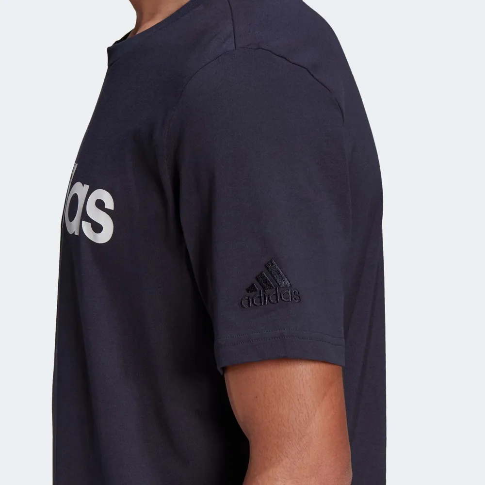 ESSENTIALS EMBROIDERED LINEAR LOGO T-SHIRT
